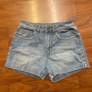 Bullhead Mom Shorts